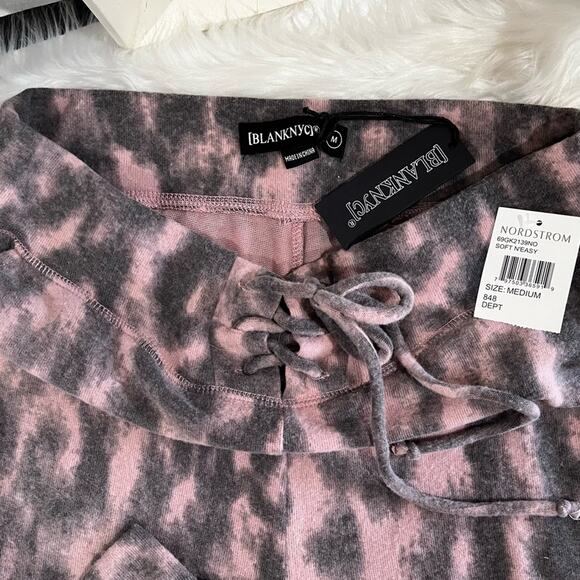 NEW BlankNYC Soft Easy Tie Waist Leopard Relaxed Joggers Lounge Pants Pink M NWT - Picture 7 of 16